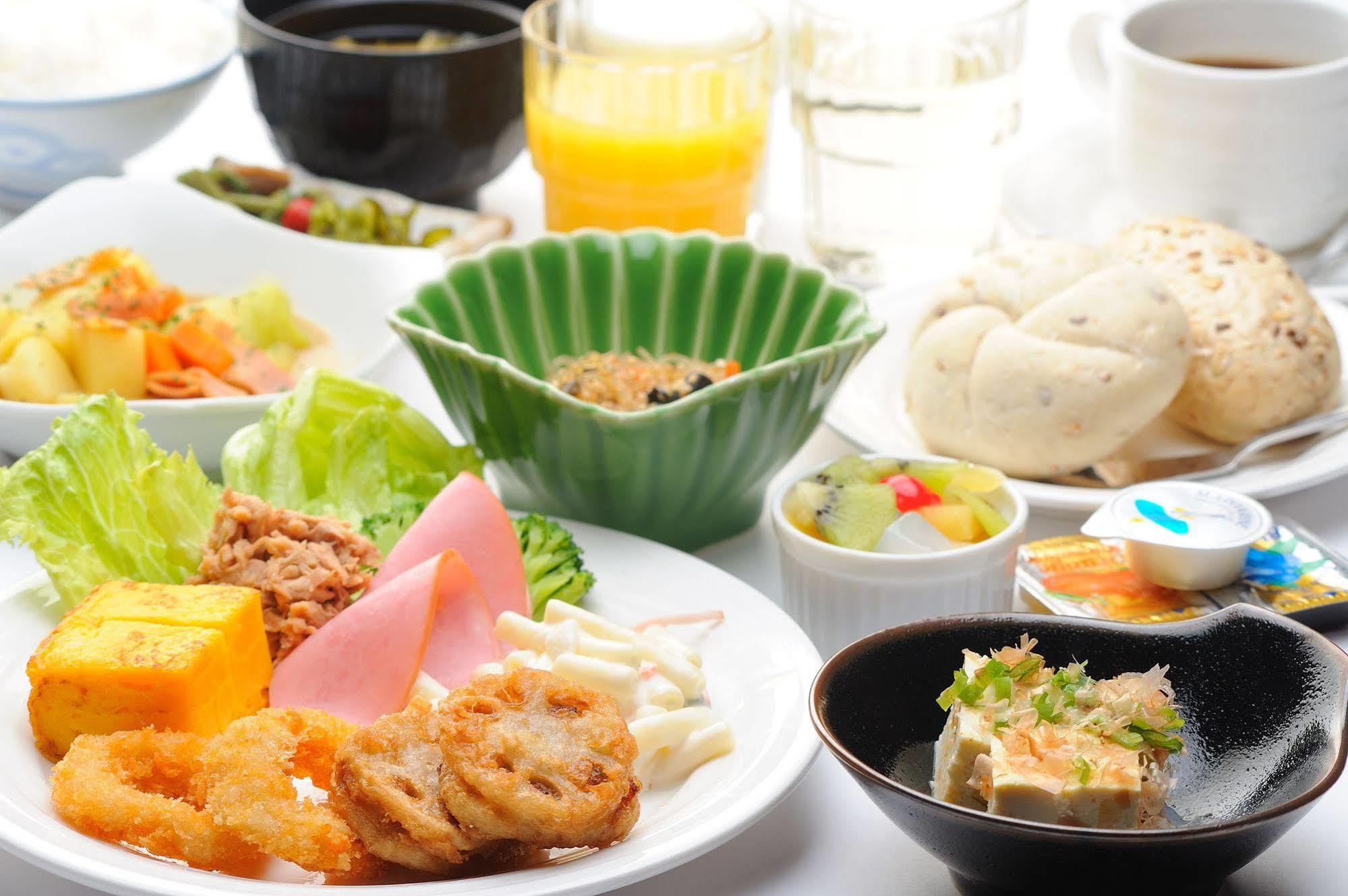 Hotel Route-Inn Kumamoto Ekimae Экстерьер фото
