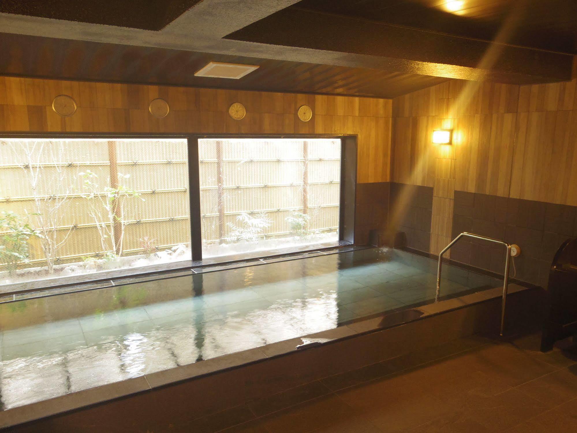 Hotel Route-Inn Kumamoto Ekimae Экстерьер фото